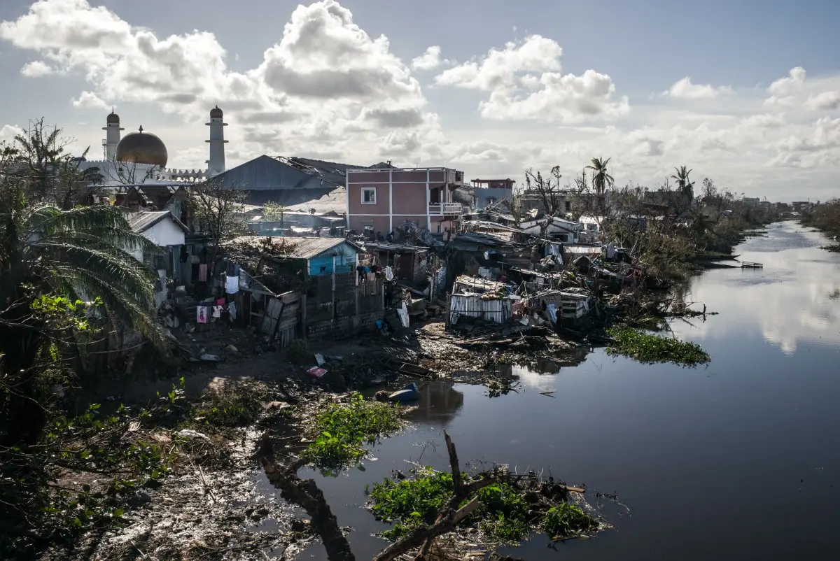 59 dead, 16,000 displaced