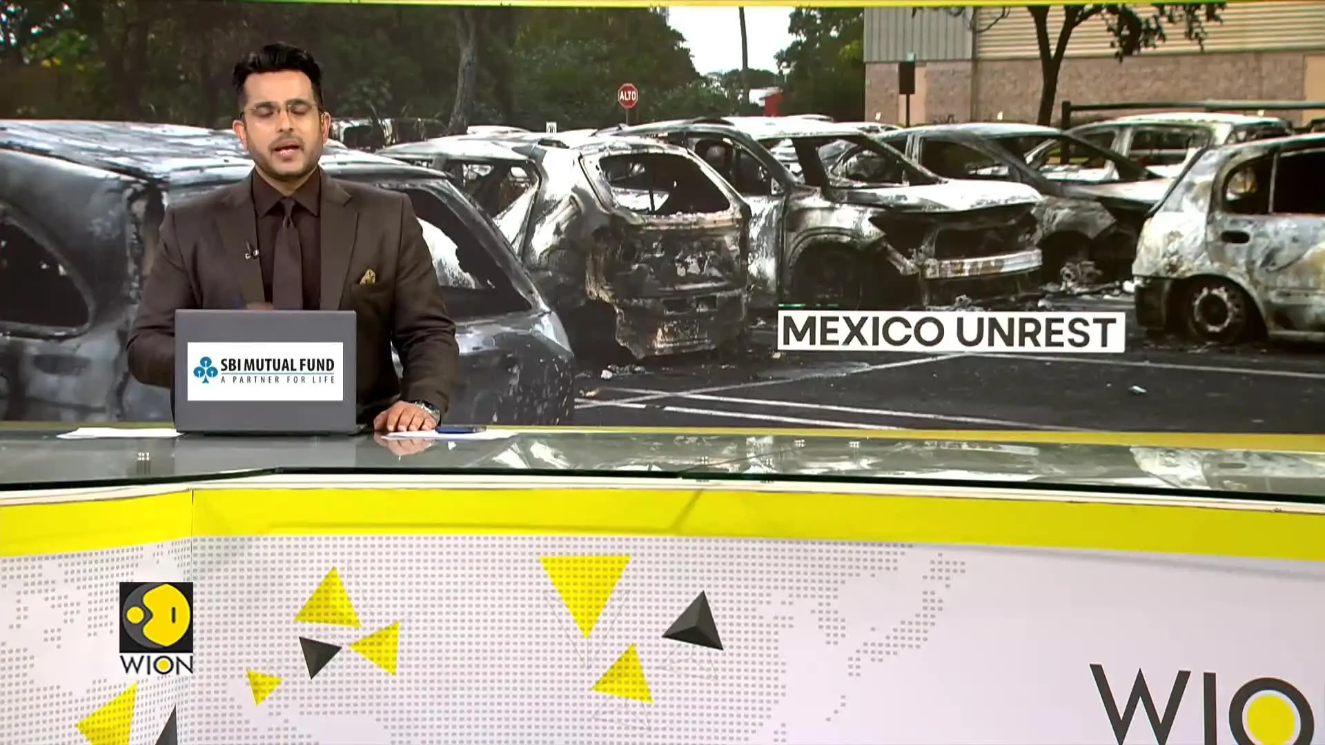 Mexico Unrest: Violence Erupts in Mexico After El Mencho Killing, Schools and Buses Targeted 