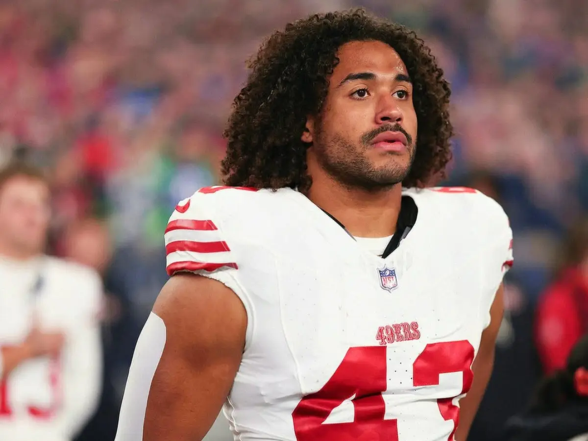 3. Eric Kendricks (American NFL player) – Born on 29 Feb 1992