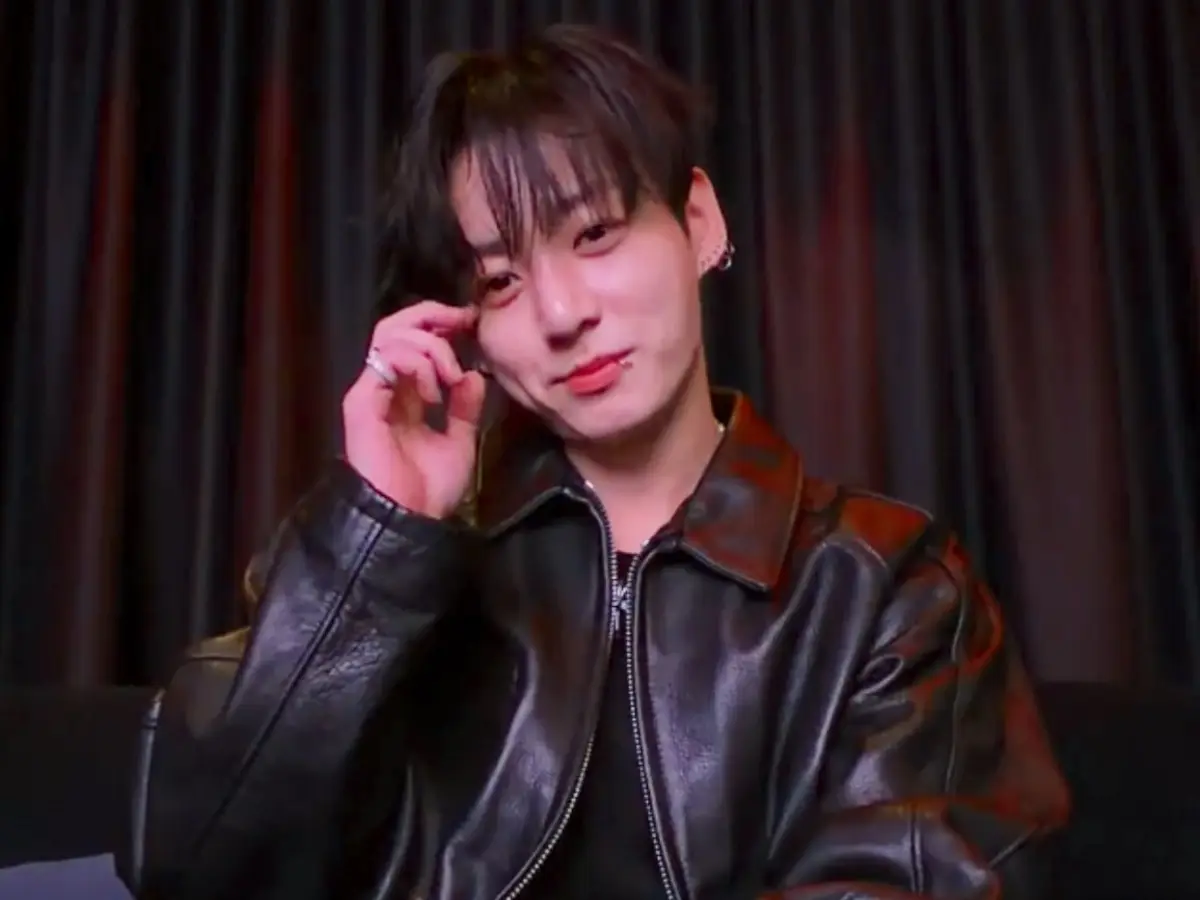 'Louder Jungkook!': ARMY comes out in support of BTS maknae's live about smoking, company's pressure and more 'Louder Jungkook!': ARMY comes out in support of BTS maknae's live about smoking, company's pressure and more
