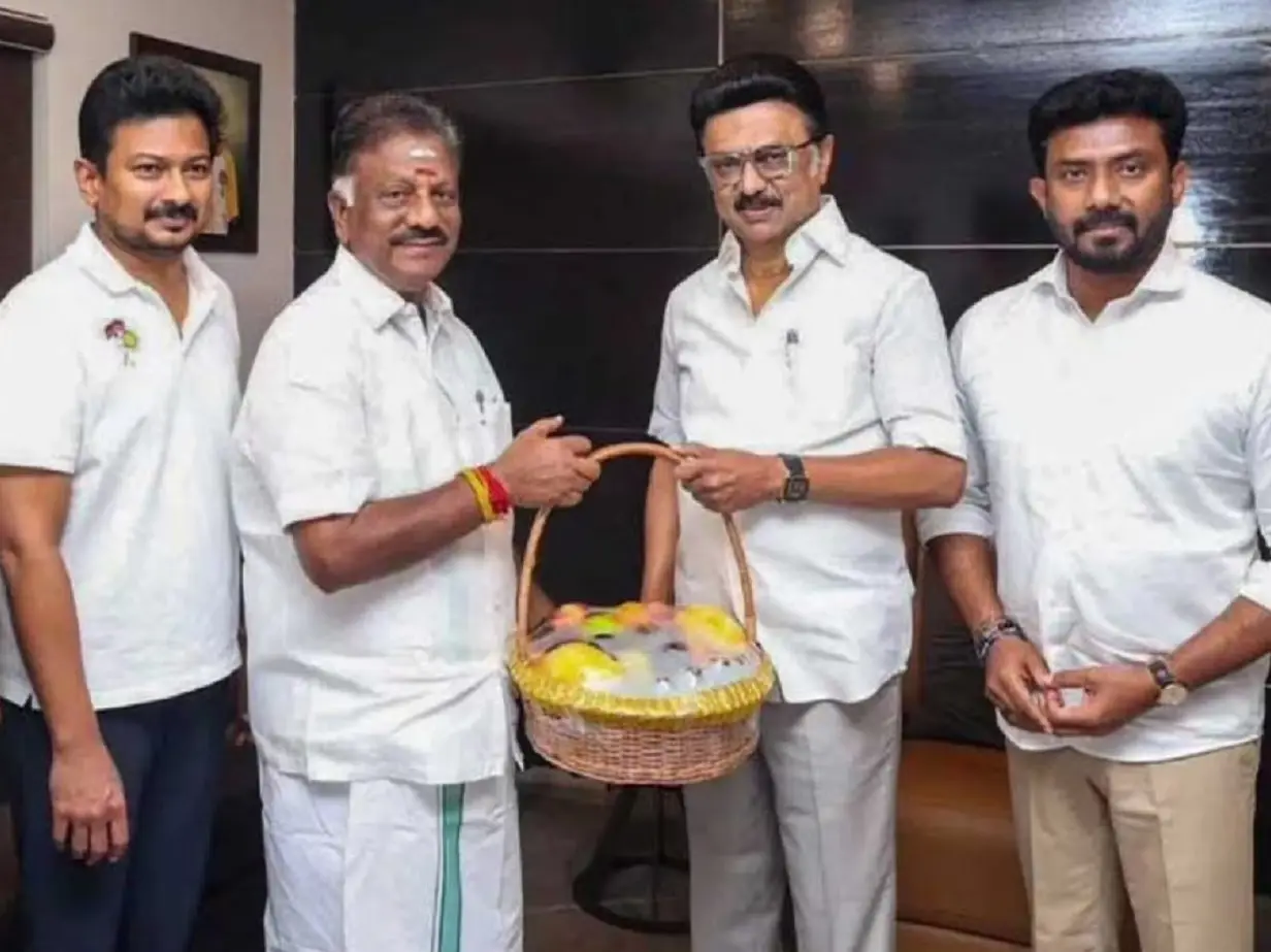 Jayalalitha loyalist and ex-CM Panneerselvam joins DMK ahead of Tamil Nadu polls. Will it impact results? Jayalalitha loyalist and ex-CM Panneerselvam joins DMK ahead of Tamil Nadu polls. Will it impact results?