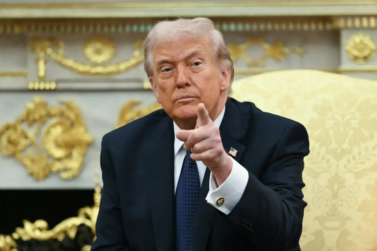 Trump deploys ICE agents to airports as DHS funding standoff enters fifth week
