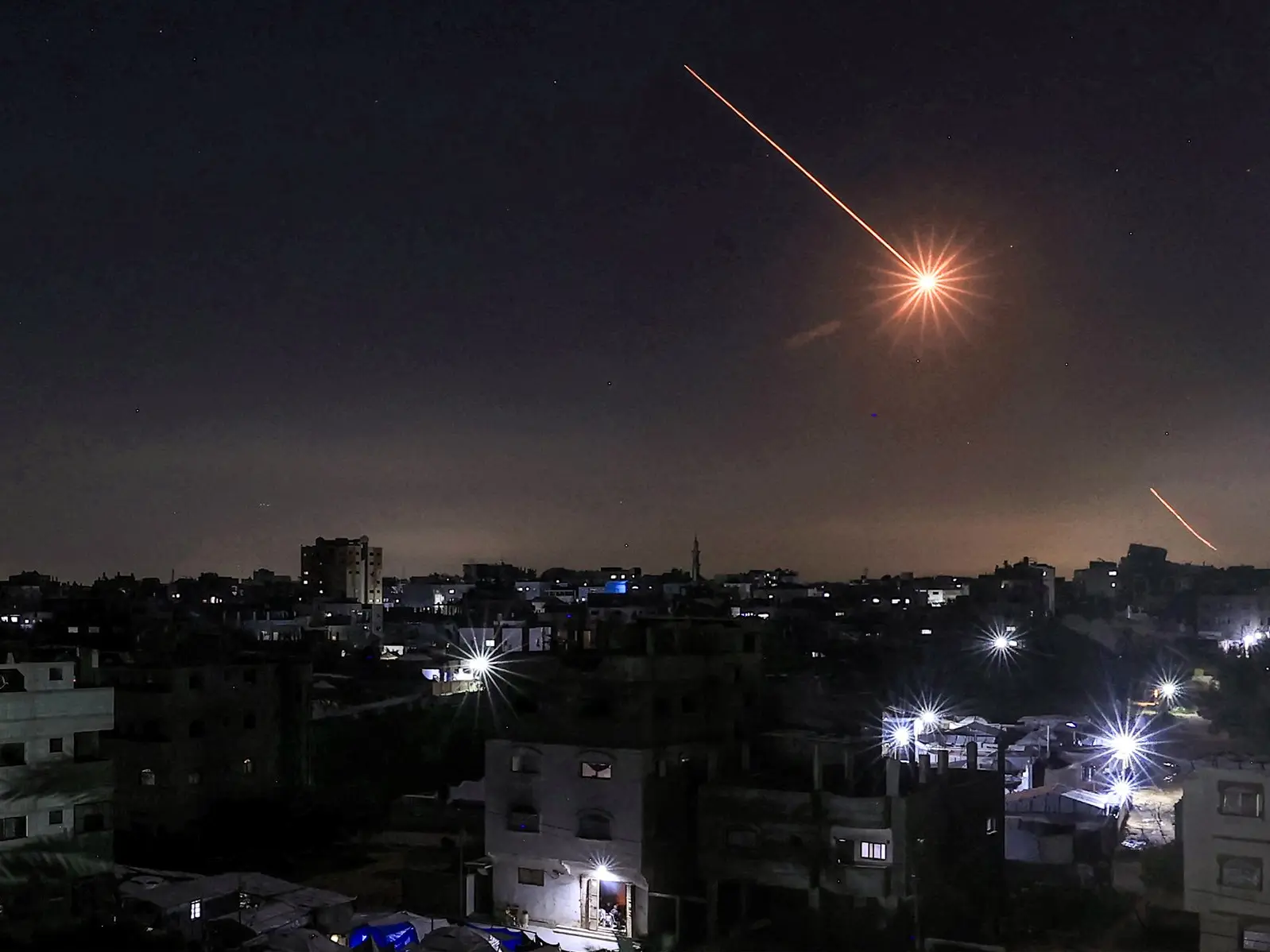 Iran vows to launch missiles with one tonne warhead as war continues in West Asia Iran vows to launch missiles with one tonne warhead as war continues in West Asia