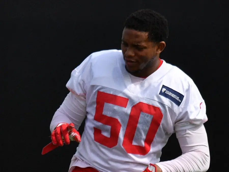 Ex-Super Bowl champ Lee asked ChatGPT about 'dealing with unresponsive person' before death of girlfriend