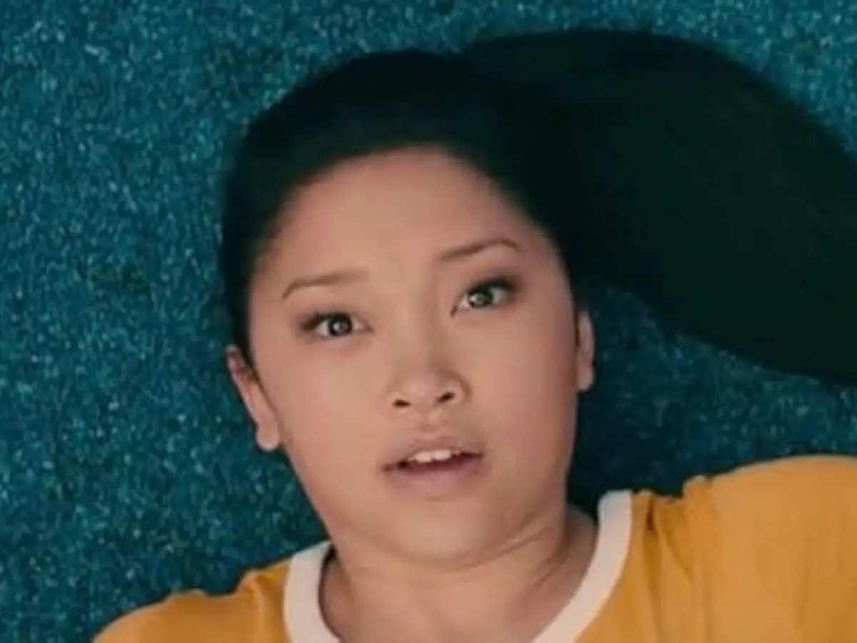 Lara Jean's handwritten letter gets posted