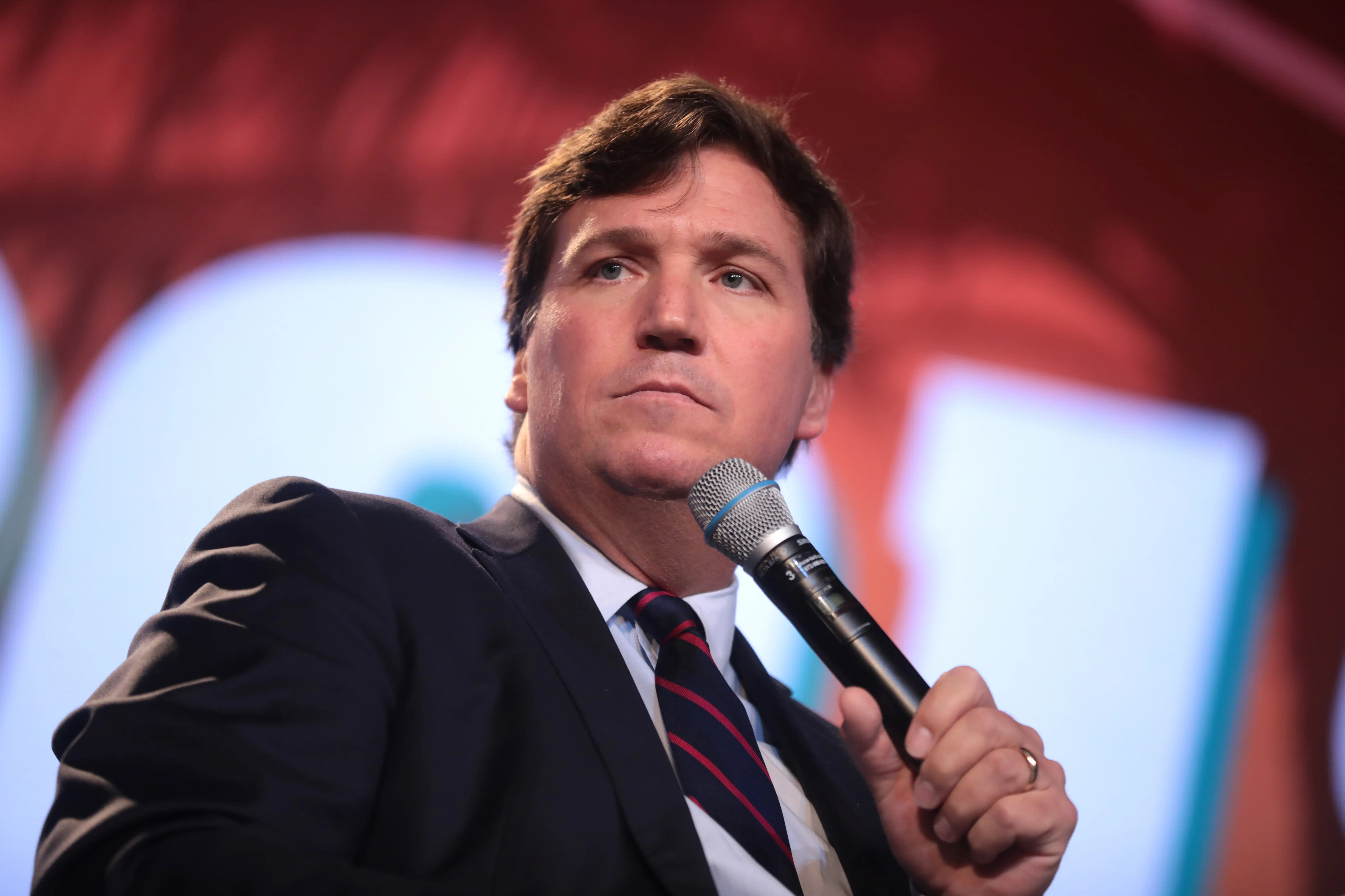 6. Trump Declares Carlson is 'Not MAGA'