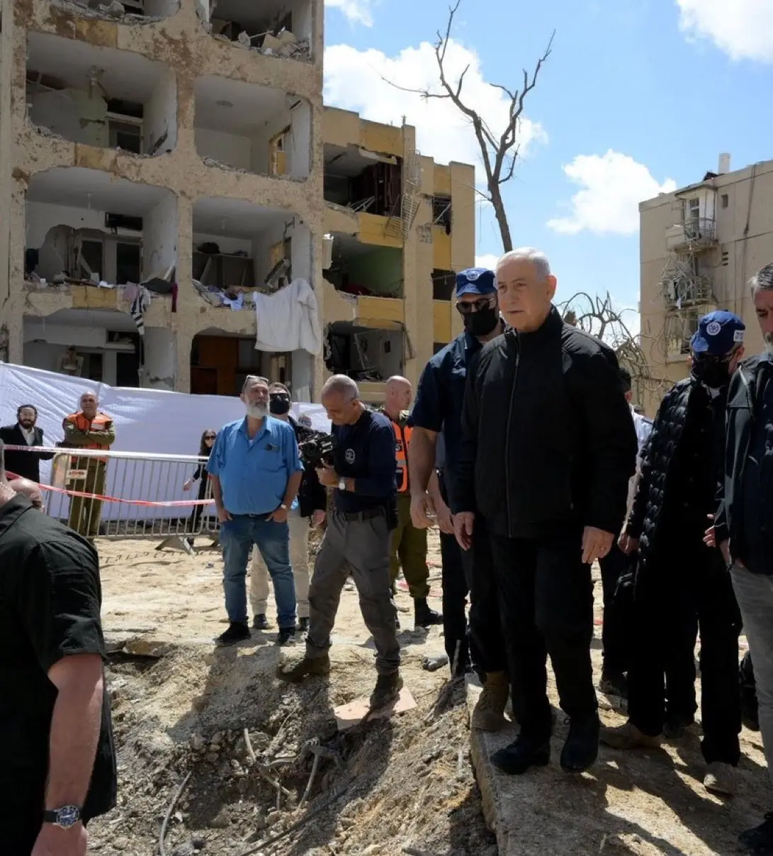 Netanyahu inspects damage from Iranian missile strikes, vows to go after IRGC leadership
