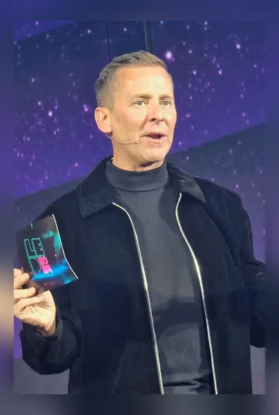 Scott Mills sex abuse claims: Teen boy at centre of probe was under 16, police say Scott Mills sex abuse claims: Teen boy at centre of probe was under 16, police say