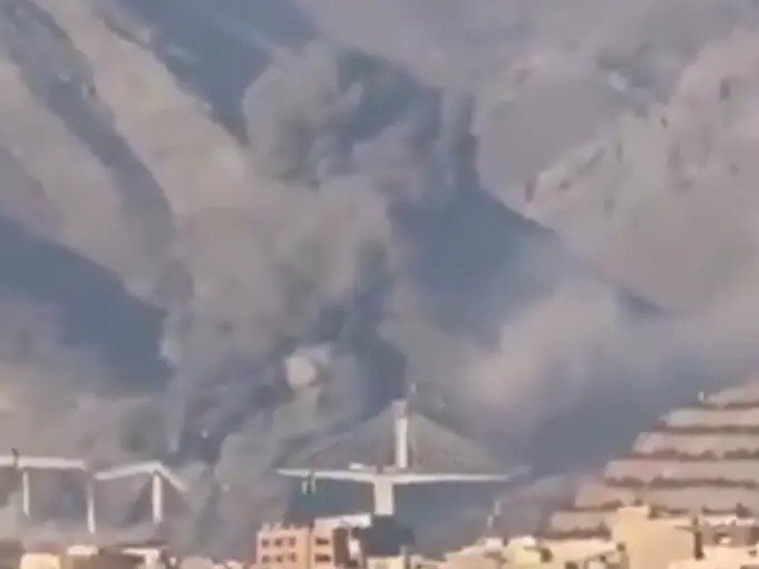 'Make a deal before it is too late': Trump's stark warning to Iran after attack on biggest bridge in Tehran 'Make a deal before it is too late': Trump's stark warning to Iran after attack on biggest bridge in Tehran