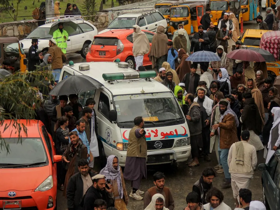 Pakistan says burden of ending hostilities lays with Afghanistan Pakistan says burden of ending hostilities lays with Afghanistan