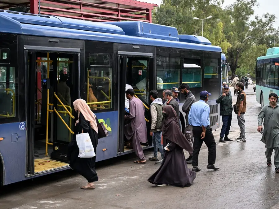 Pakistan slashes petrol prices amid public backlash; free public transport for a month in Islamabad