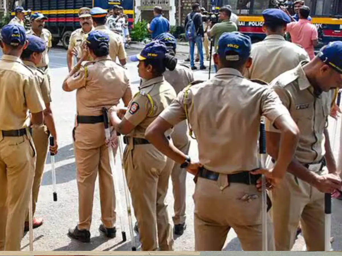 Maharashtra: 9 dead in Nashik after car plunges into well Maharashtra: 9 dead in Nashik after car plunges into well
