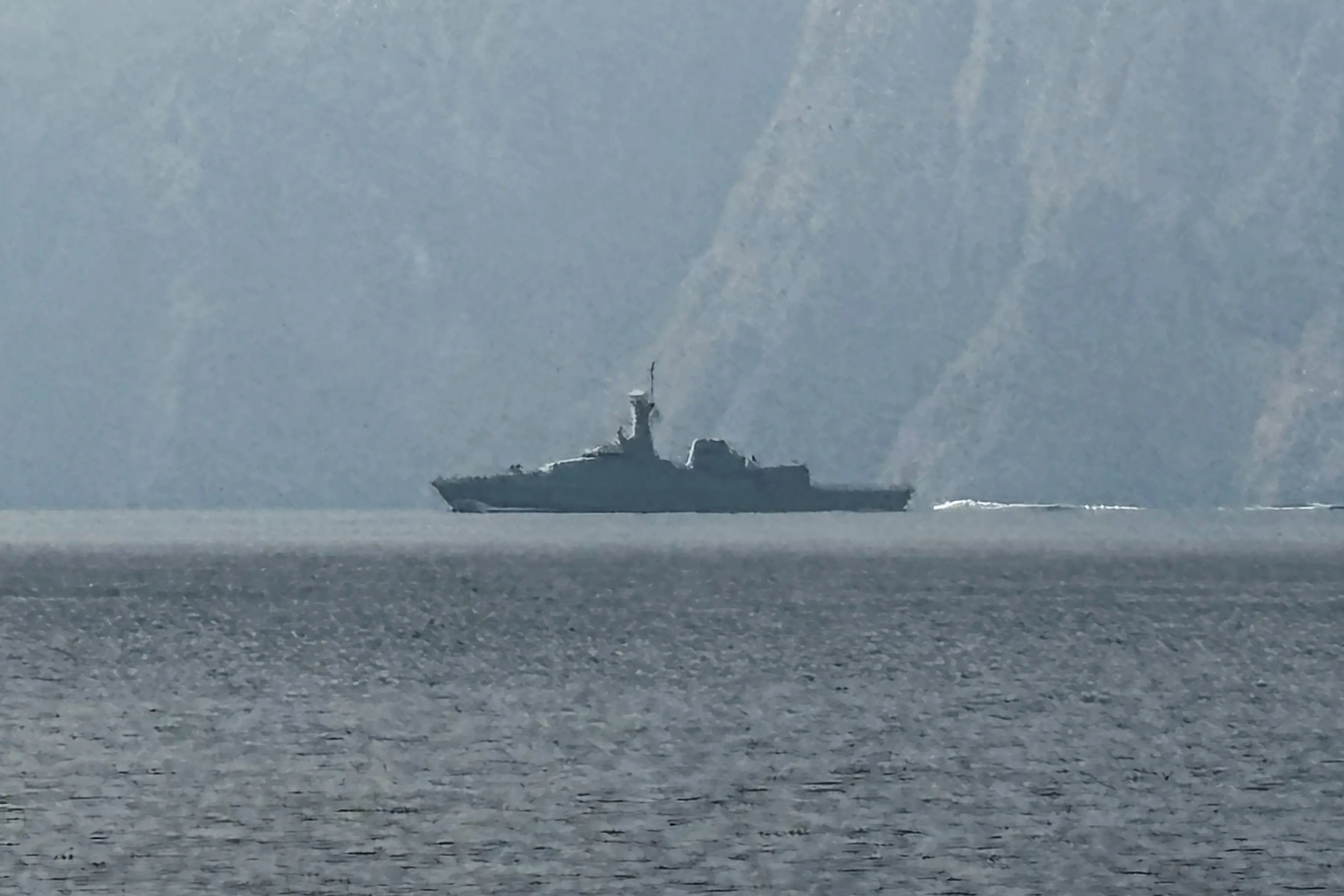 French and Japanese-linked vessels make 1st passage through Hormuz since Iran war began