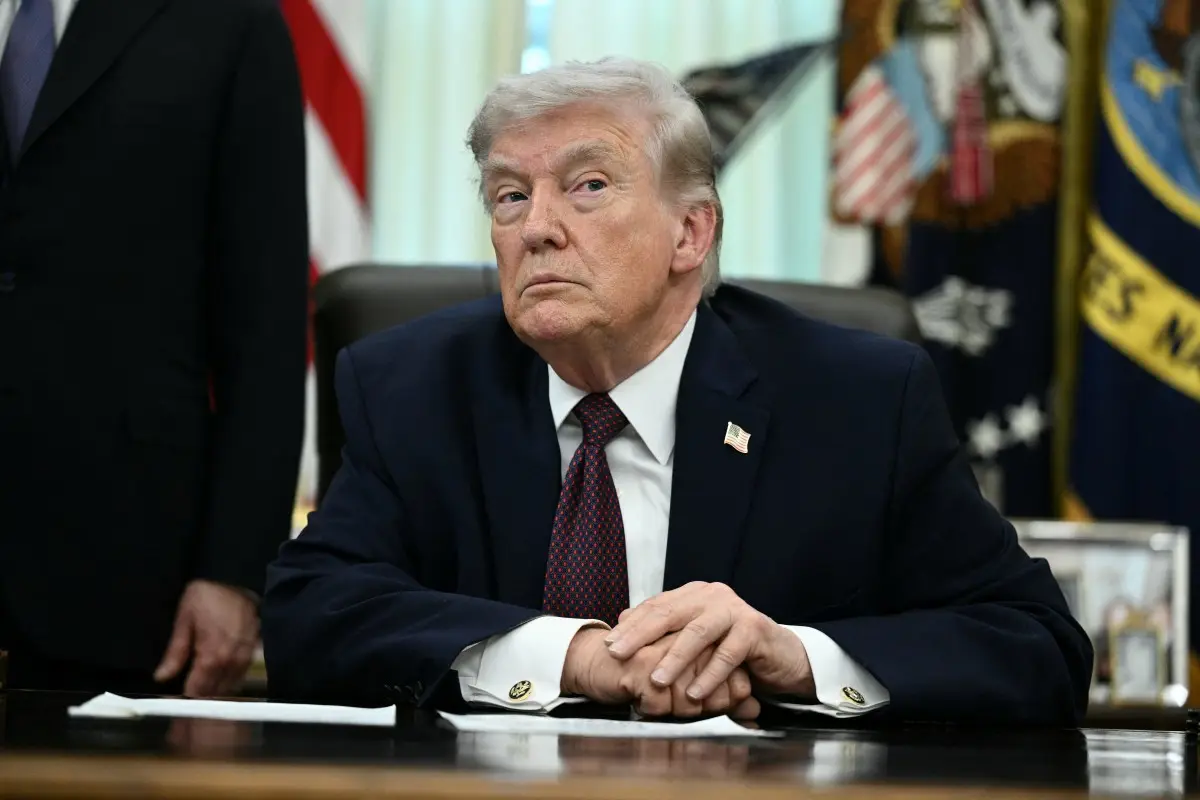 Calls for Section 4 of 25th Amendment against Donald Trump
