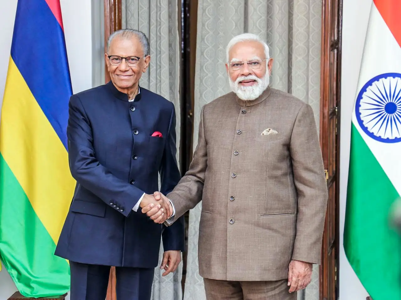 India, Mauritius to sign key MoUs for airport, road and hospital projects this week India, Mauritius to sign key MoUs for airport, road and hospital projects this week