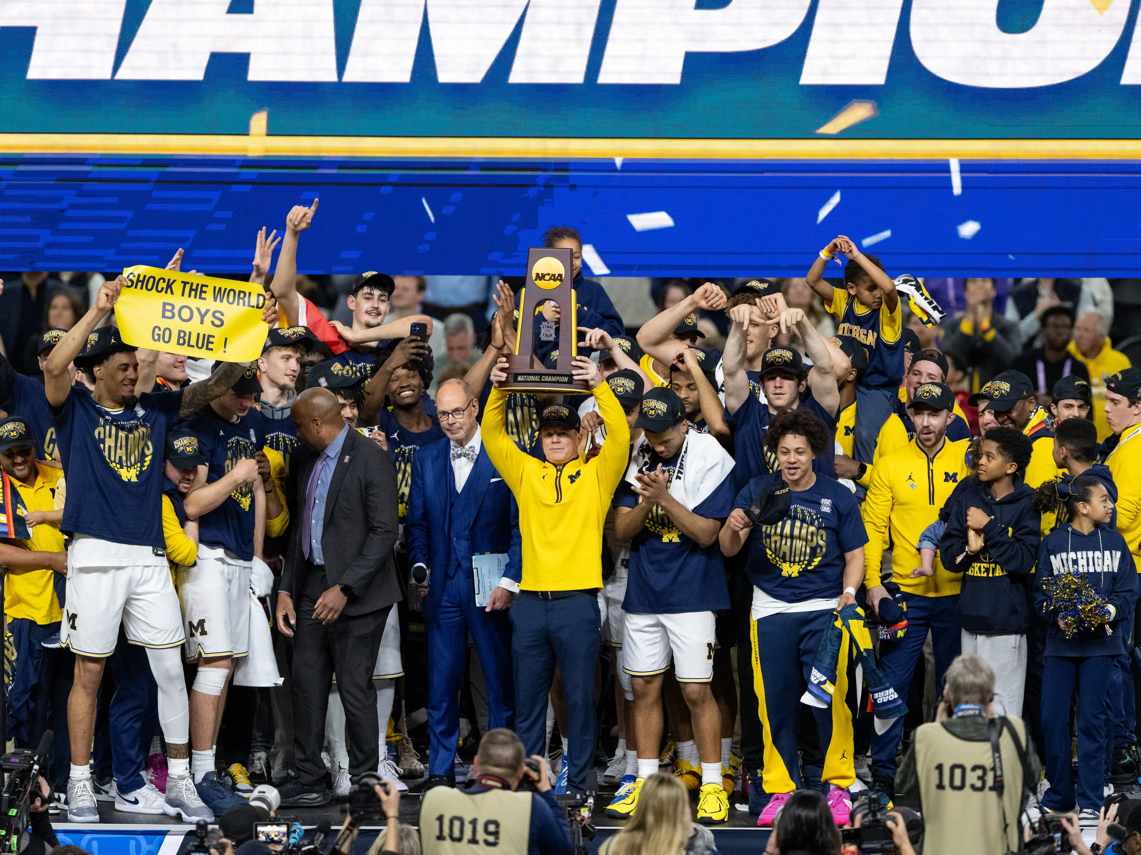 March Madness Final, UConn vs Michigan: Wolverines end title drought with 69-63 win over Huskies March Madness Final, UConn vs Michigan: Wolverines end title drought with 69-63 win over Huskies