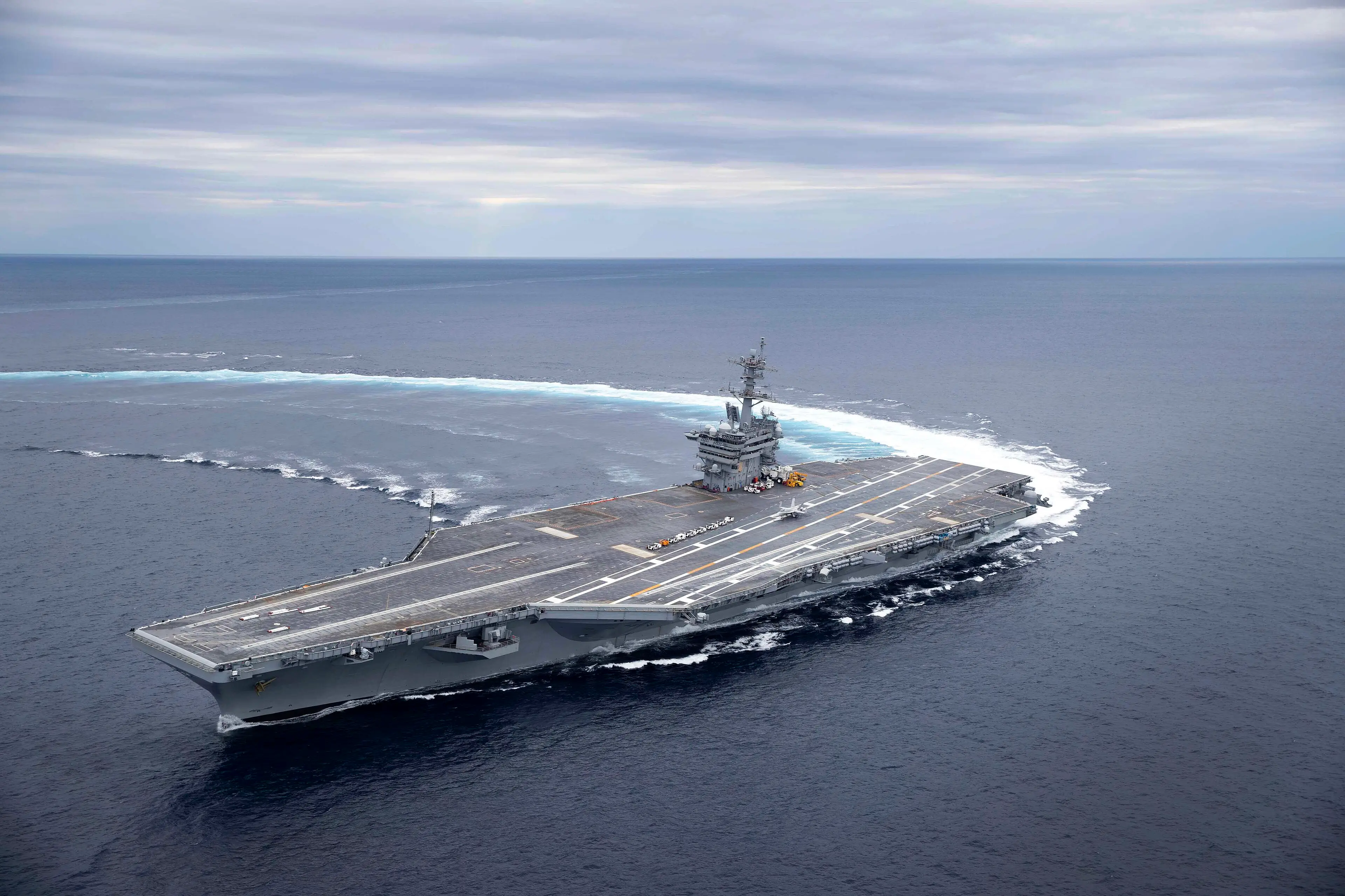 'Rogue Waves': How the USS Abraham Lincoln survives massive ocean storms