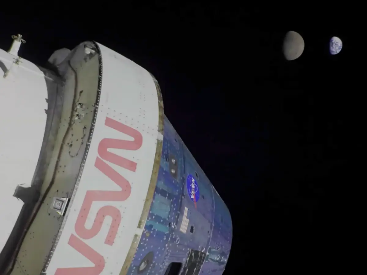 What time is the Artemis II splashdown?