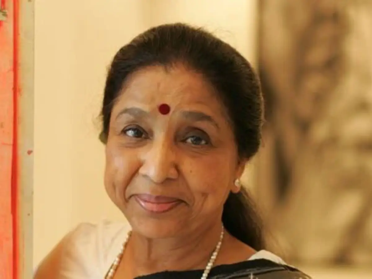 A lookback at Asha Bhosle's family