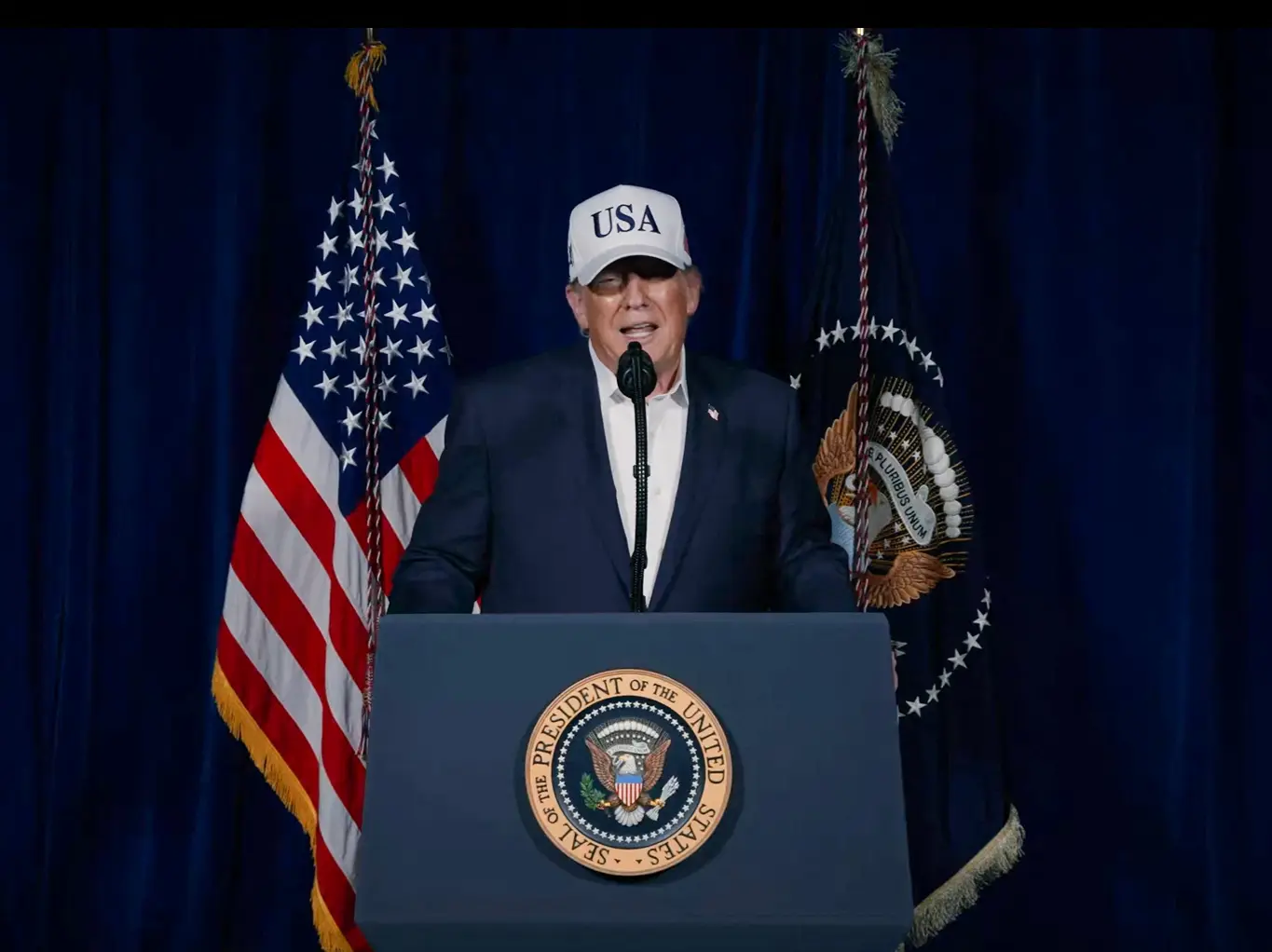 US to ‘shortly’ begin naval blockade of Strait of Hormuz, announces Trump US to ‘shortly’ begin naval blockade of Strait of Hormuz, announces Trump