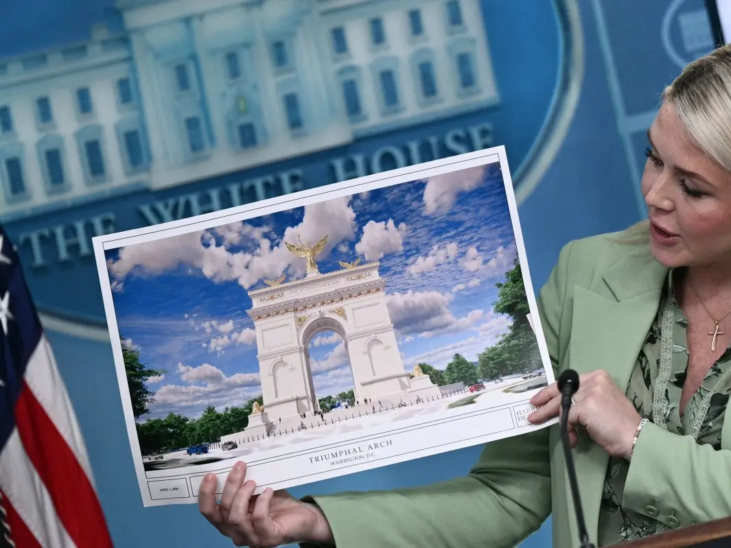 Trump’s ‘Arc de Trump’ gets official name. Here’s what it will be called Trump’s ‘Arc de Trump’ gets official name. Here’s what it will be called