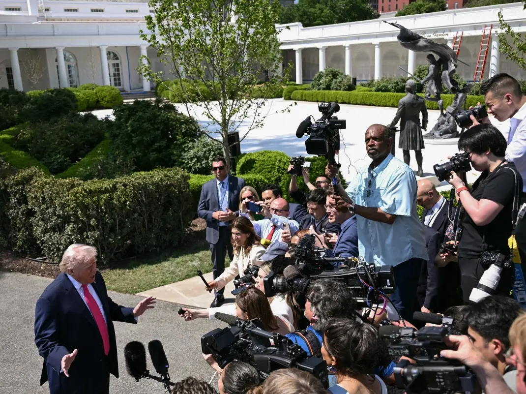 Trump says Iran talks could happen 'over the weekend', warns fighting may resume if no deal finalised Trump says Iran talks could happen 'over the weekend', warns fighting may resume if no deal finalised