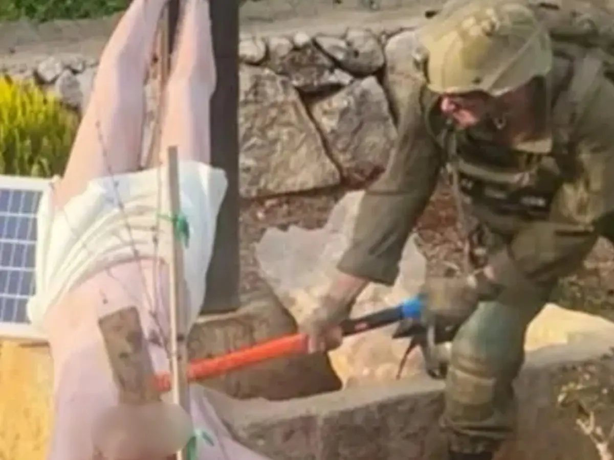 ‘Appropriate measures will be taken’: IDF confirms viral photo showing Israeli soldier smashing Jesus statue in Lebanon ‘Appropriate measures will be taken’: IDF confirms viral photo showing Israeli soldier smashing Jesus statue in Lebanon