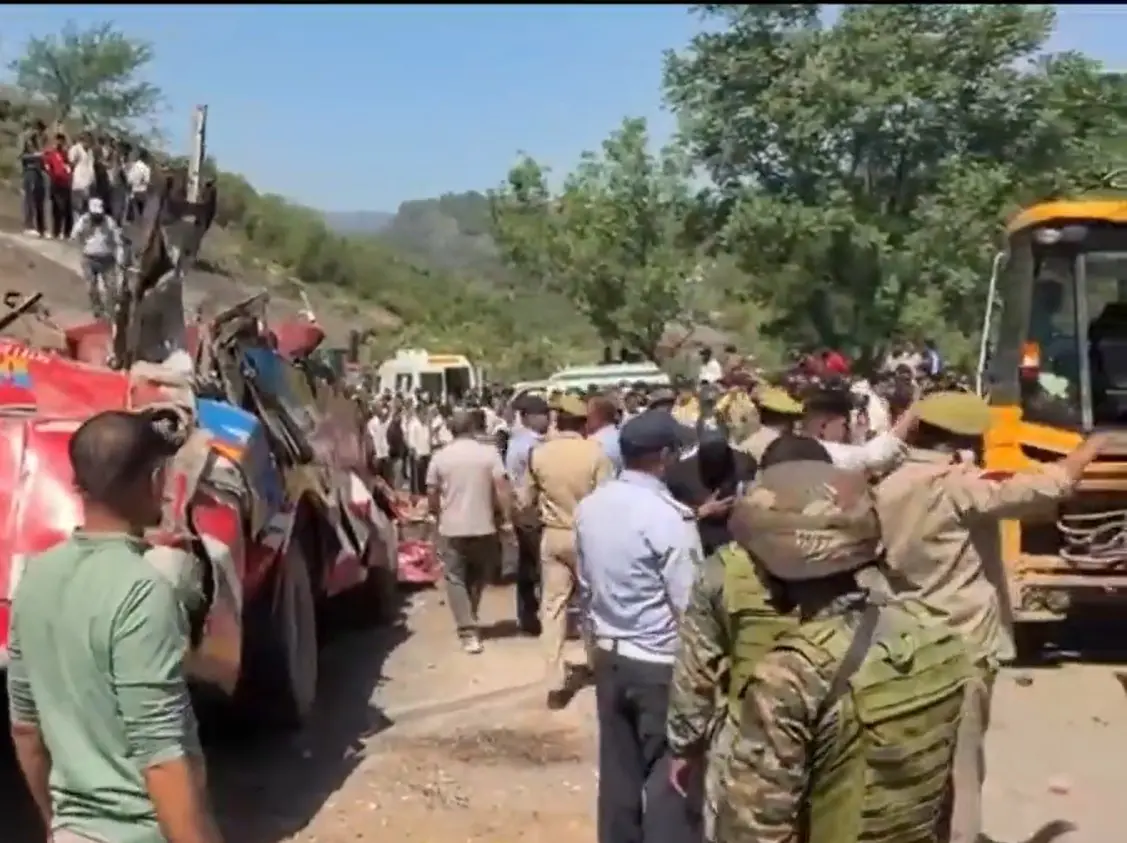 At least 15 dead, several injured as bus falls into gorge in J&K’s Udhampur At least 15 dead, several injured as bus falls into gorge in J&K’s Udhampur
