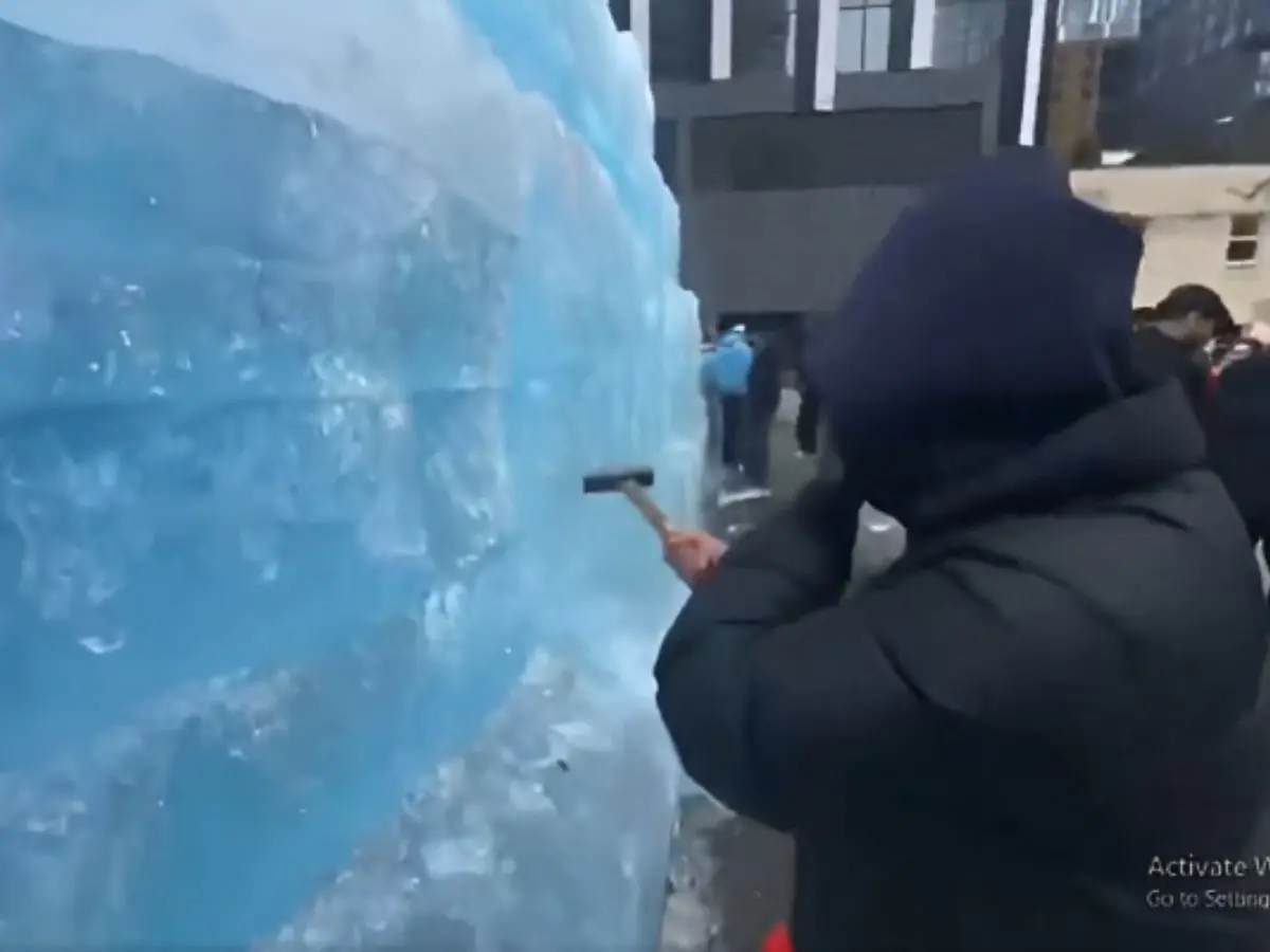 ‘Breaking the ice’