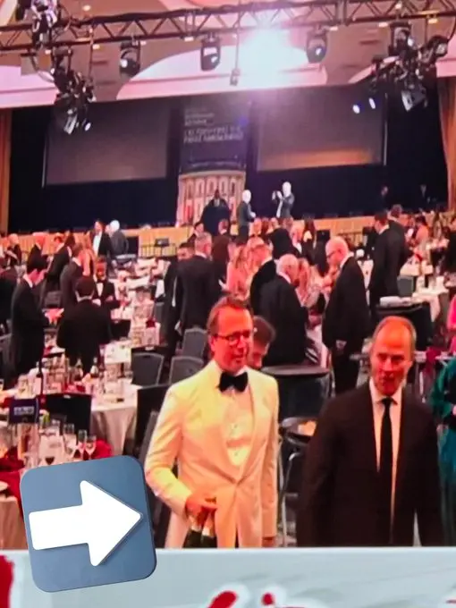 'Great wine heist': Internet reacts after journalists seen fleeing with expensive booze during chaos post WHCD shooting