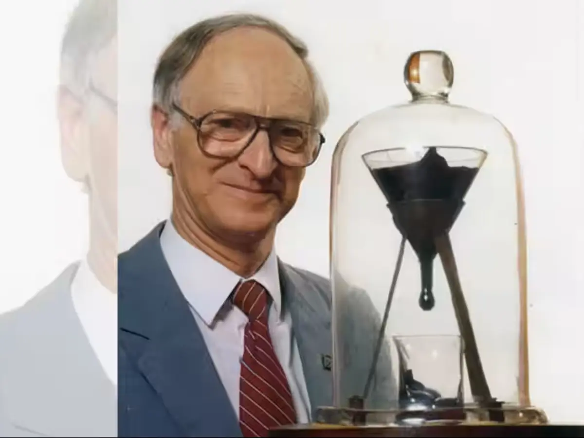 99 years and counting: How an office upgrade further slowed down the world’s slowest experiment 99 years and counting: How an office upgrade further slowed down the world’s slowest experiment