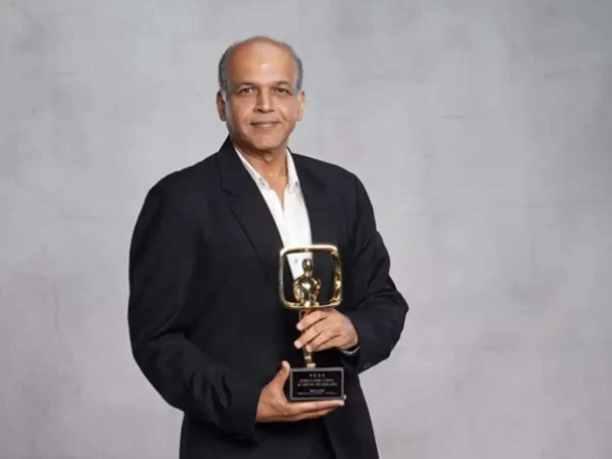 After Shekhar Kapur, Lagaan filmmaker Ashutosh Gowariker takes charge as director of 57th IFFI After Shekhar Kapur, Lagaan filmmaker Ashutosh Gowariker takes charge as director of 57th IFFI