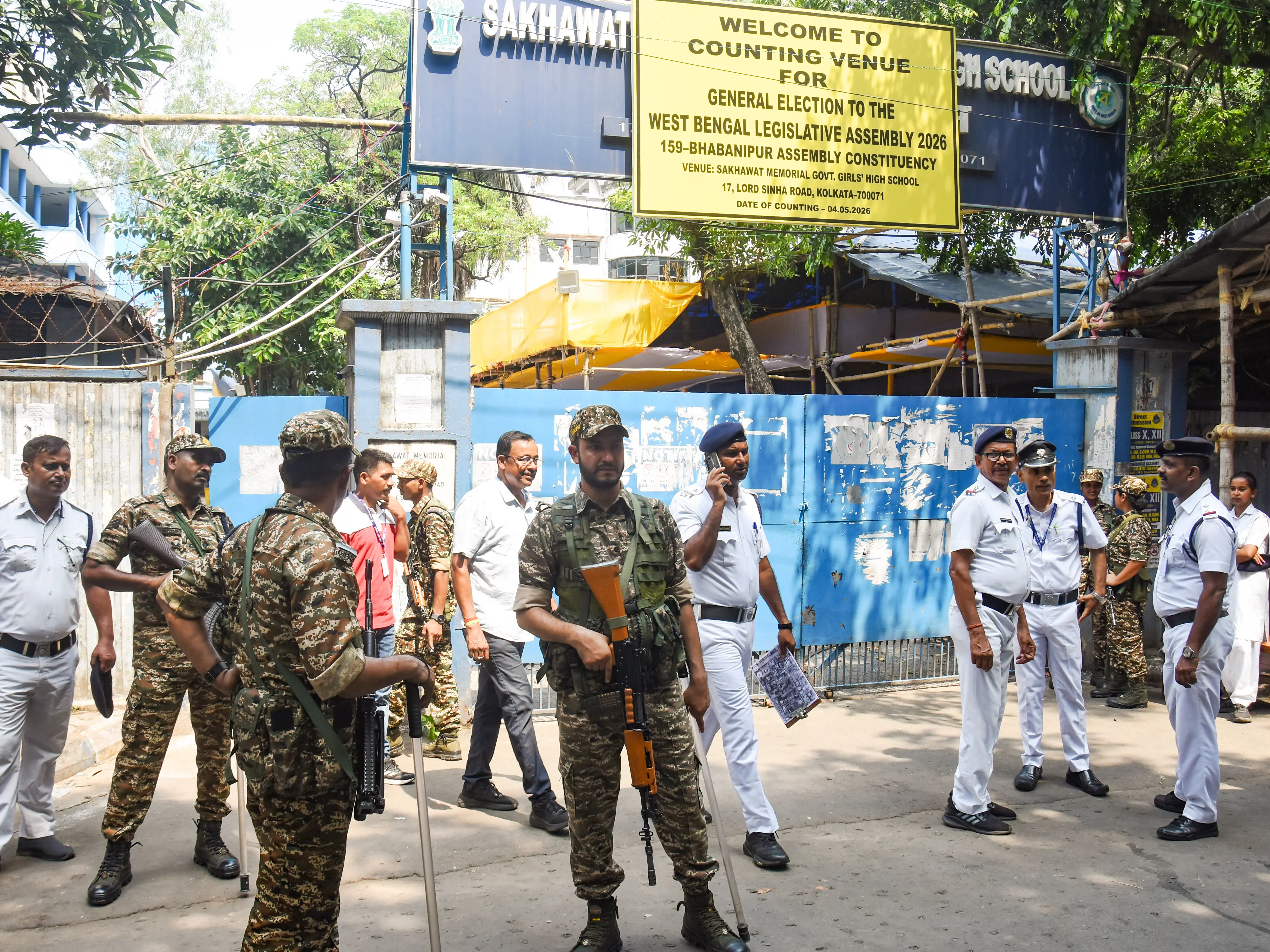 West Bengal: Gunmen attack BJP district secretary’s house in Noapara ahead of counting West Bengal: Gunmen attack BJP district secretary’s house in Noapara ahead of counting