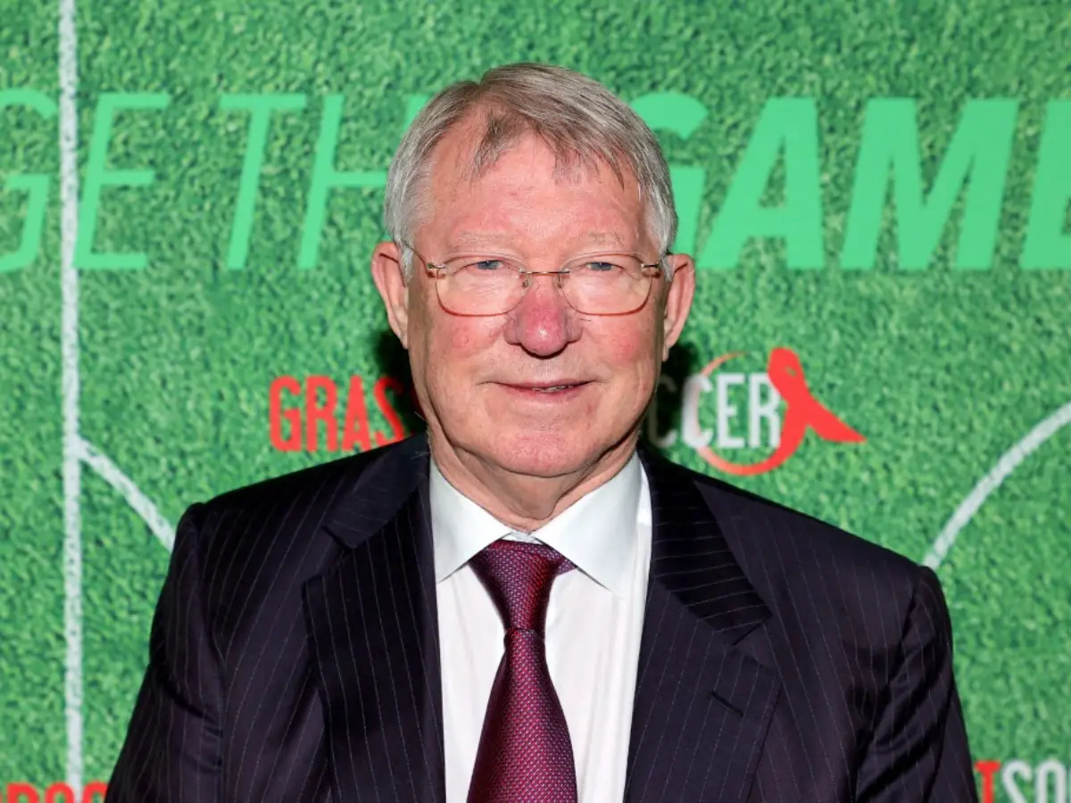 Sir Alex Ferguson hospitalised after feeling unwell ahead of Man Utd-Liverpool match