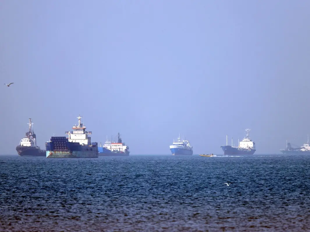 US destroys six Iranian boats, intercepts missiles and drones in Strait of Hormuz; Tehran denies US destroys six Iranian boats, intercepts missiles and drones in Strait of Hormuz; Tehran denies