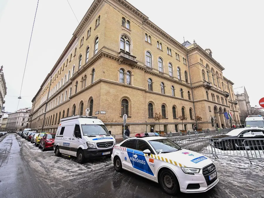 Hostage crisis unfolds in Germany after armed bank robbery