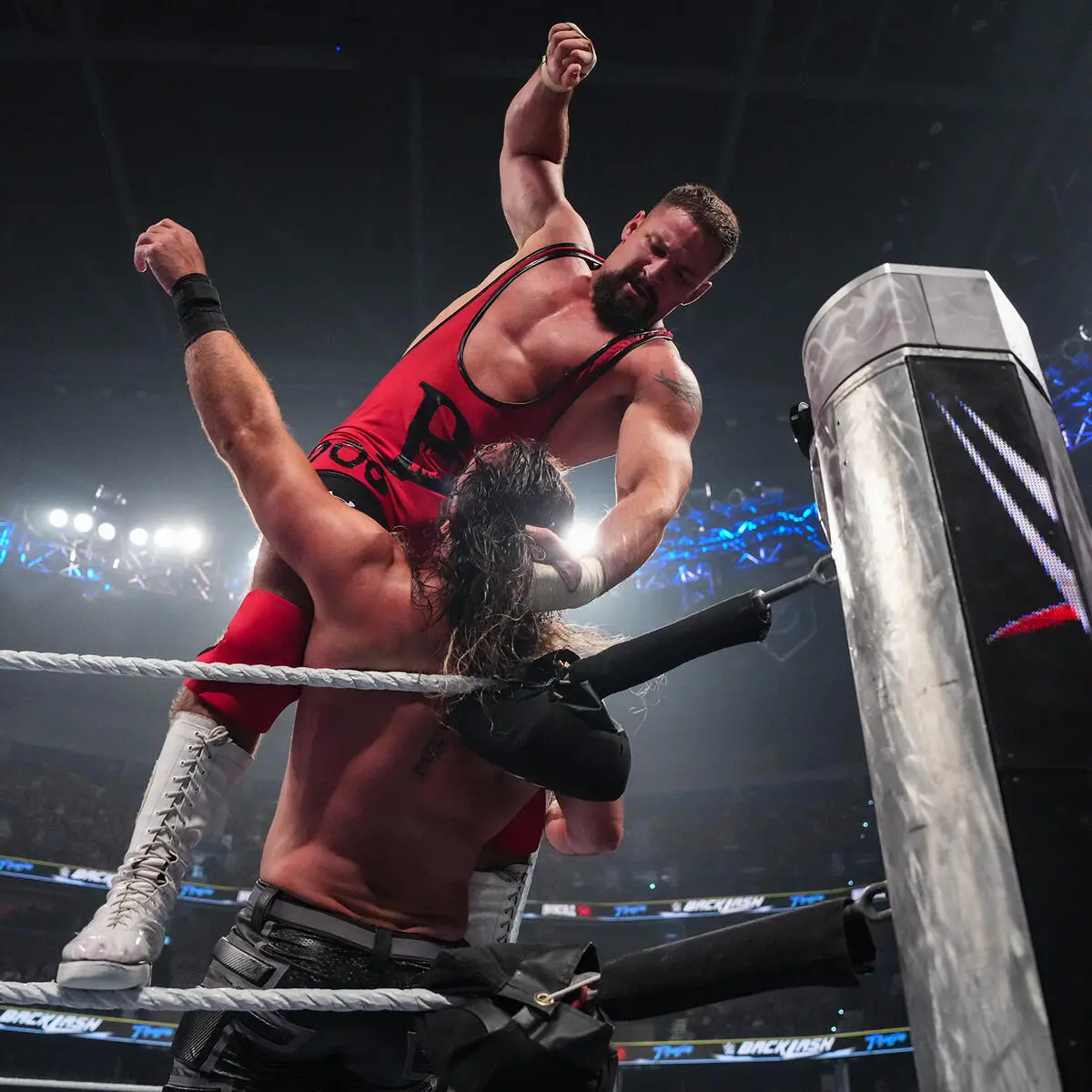 Bron Breakker beats Seth Rollins