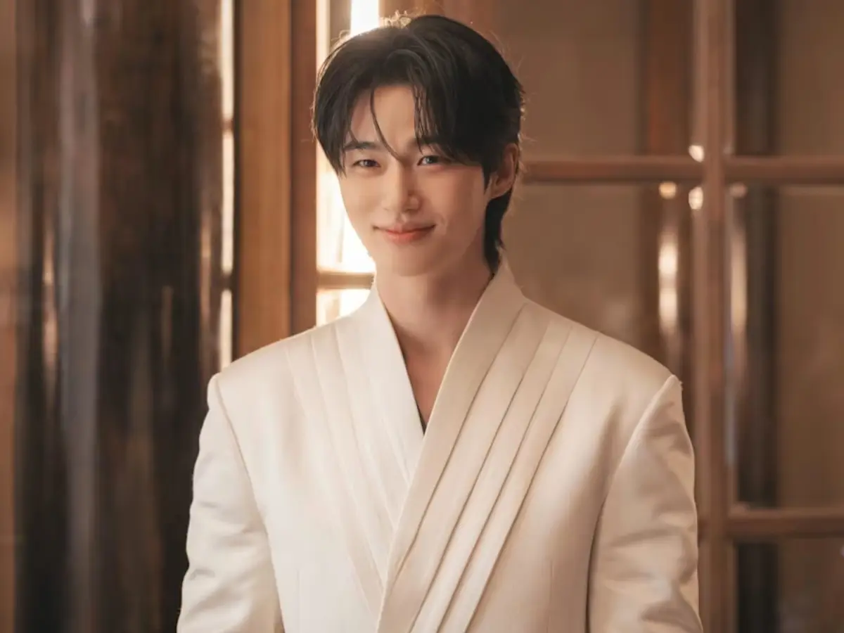 Singer Byeon Woo Seok era? Actor to sing final OST for k-drama Perfect Crown Singer Byeon Woo Seok era? Actor to sing final OST for k-drama Perfect Crown