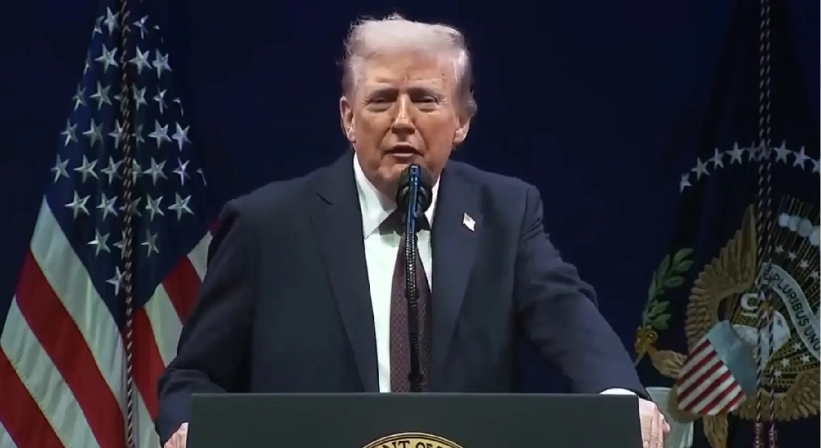 Trump says Iran ceasefire ‘on life support,’ calls Tehran’s new truce proposal ‘garbage’