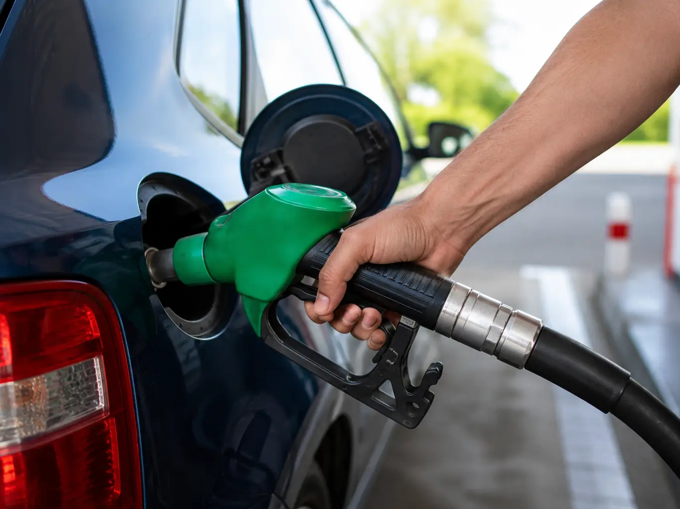 US extends sanctions waiver for Russian crude again: How will this impact India amid fuel crisis? US extends sanctions waiver for Russian crude again: How will this impact India amid fuel crisis?