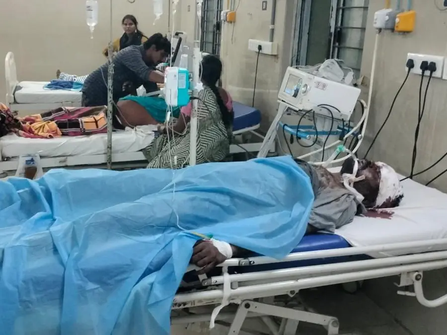 Rejected lover slits 21-year-old woman's throat in Telangana, dies after mob thrashes him