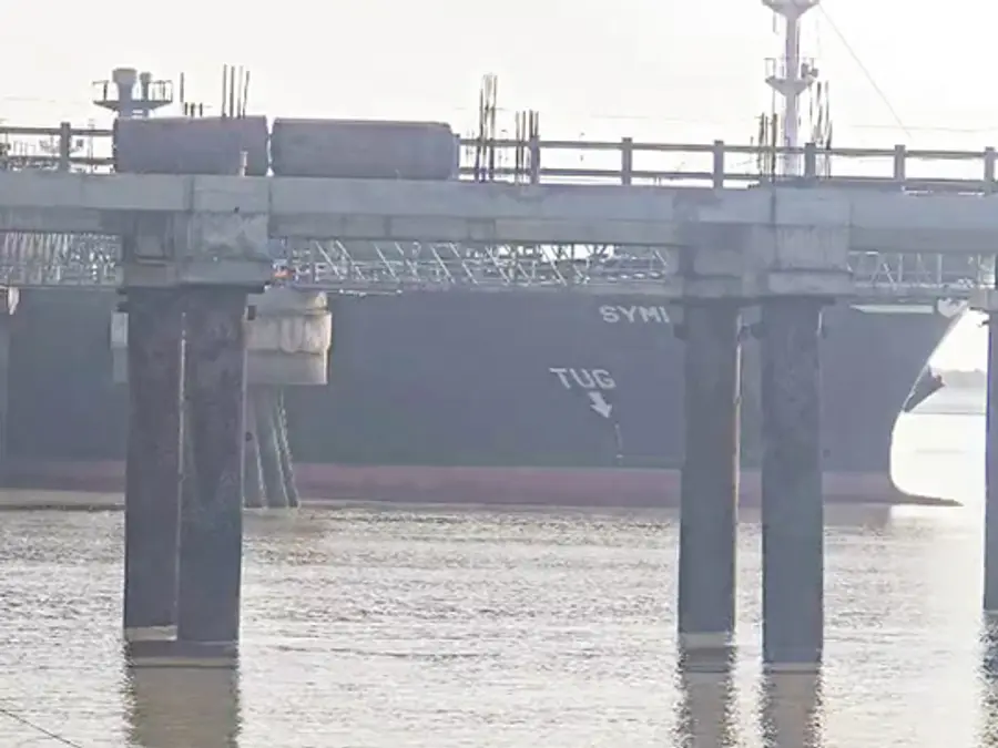 20,000-tonne LPG tanker 'Symi' reaches Kandla port after crossing the Strait of Hormuz