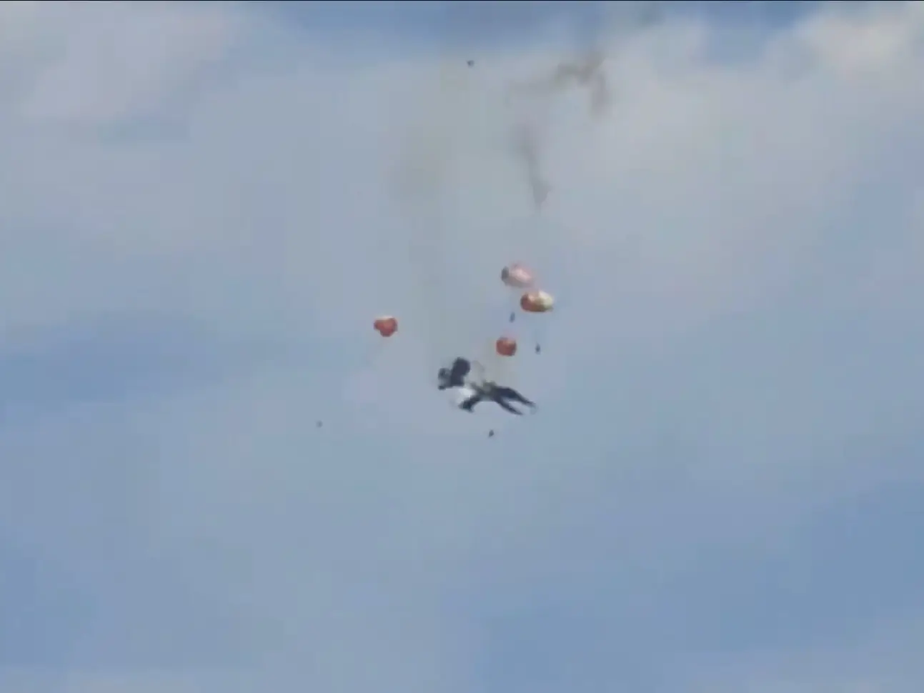 2 US fighter jets collide mid-air, crash during air show at Idaho’s Mountain Home Air Force Base | Video 2 US fighter jets collide mid-air, crash during air show at Idaho’s Mountain Home Air Force Base | Video