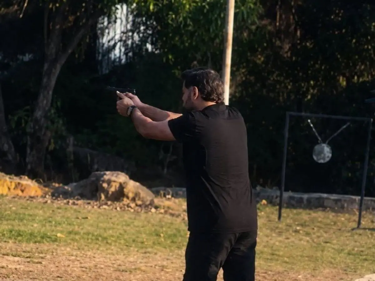 WATCH | Sharp-shooter MS Dhoni impresses NSG commandos with shooting drills in Chennai hub WATCH | Sharp-shooter MS Dhoni impresses NSG commandos with shooting drills in Chennai hub