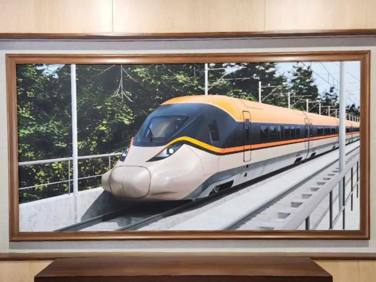 Railways unveils India’s first bullet train between Mumbai and Ahmedabad – Here’s the first look Railways unveils India’s first bullet train between Mumbai and Ahmedabad – Here’s the first look