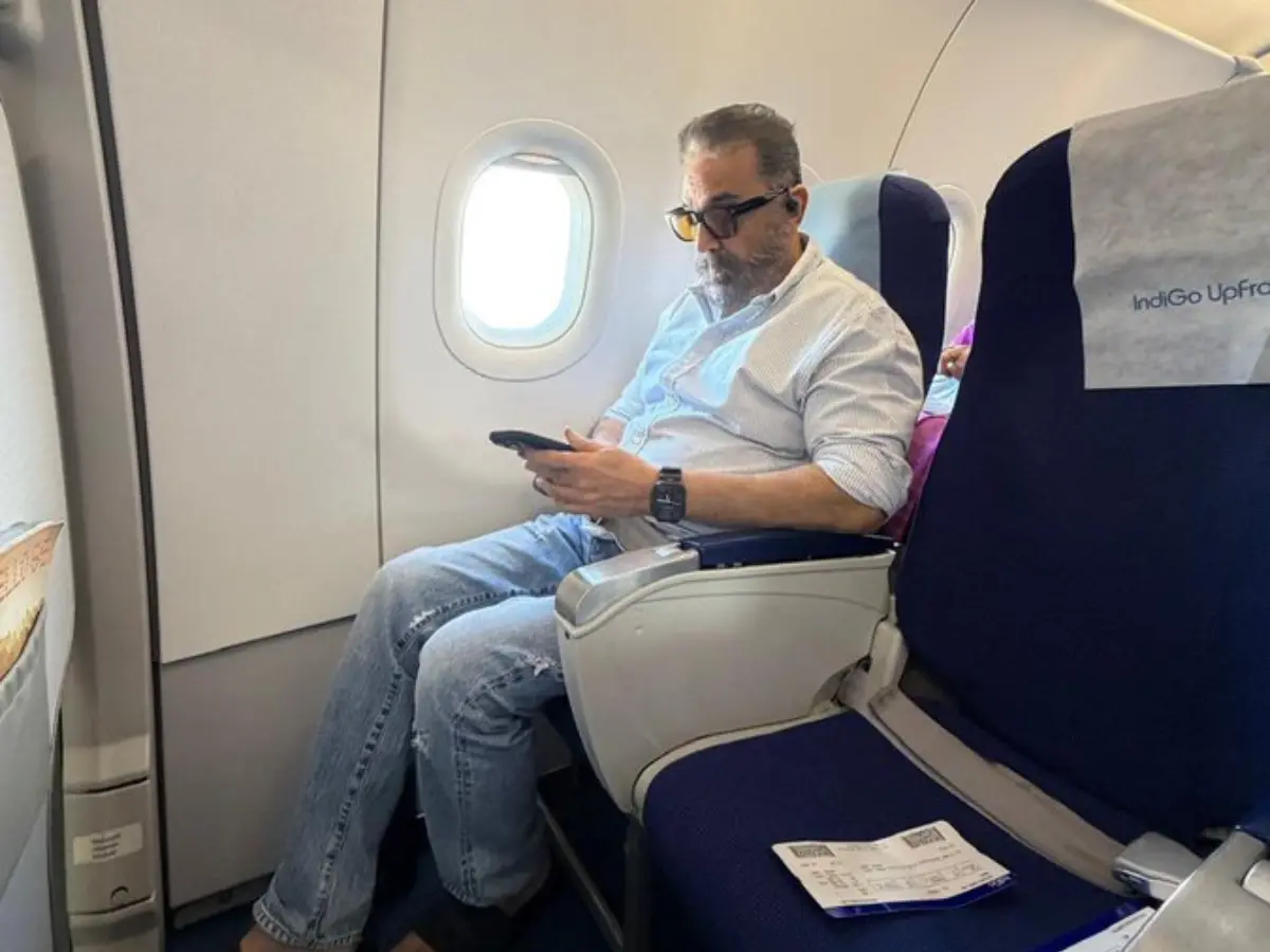 Kamal Haasan skips charter jet, flies economy for Kalki 2 shoot; sparks mixed reactions Kamal Haasan skips charter jet, flies economy for Kalki 2 shoot; sparks mixed reactions