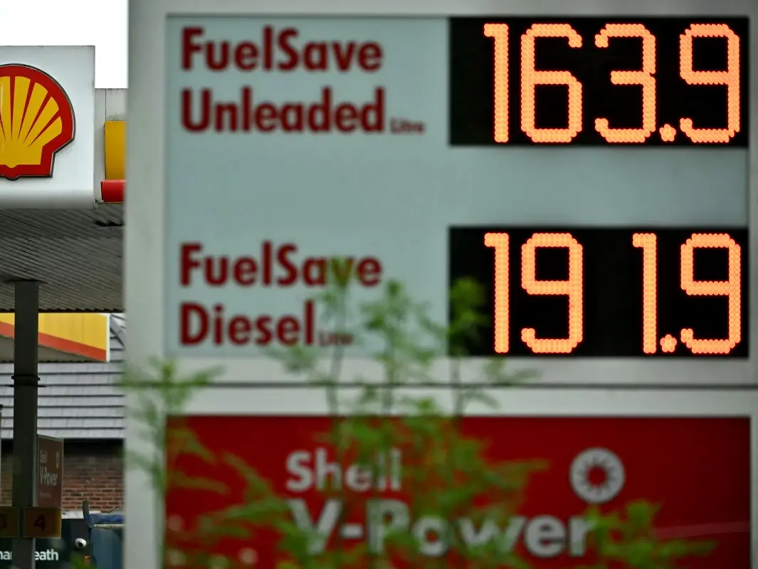 UK quietly eases Russian oil sanctions despite vowing 'unwavering' commitment to punishing Moscow UK quietly eases Russian oil sanctions despite vowing 'unwavering' commitment to punishing Moscow