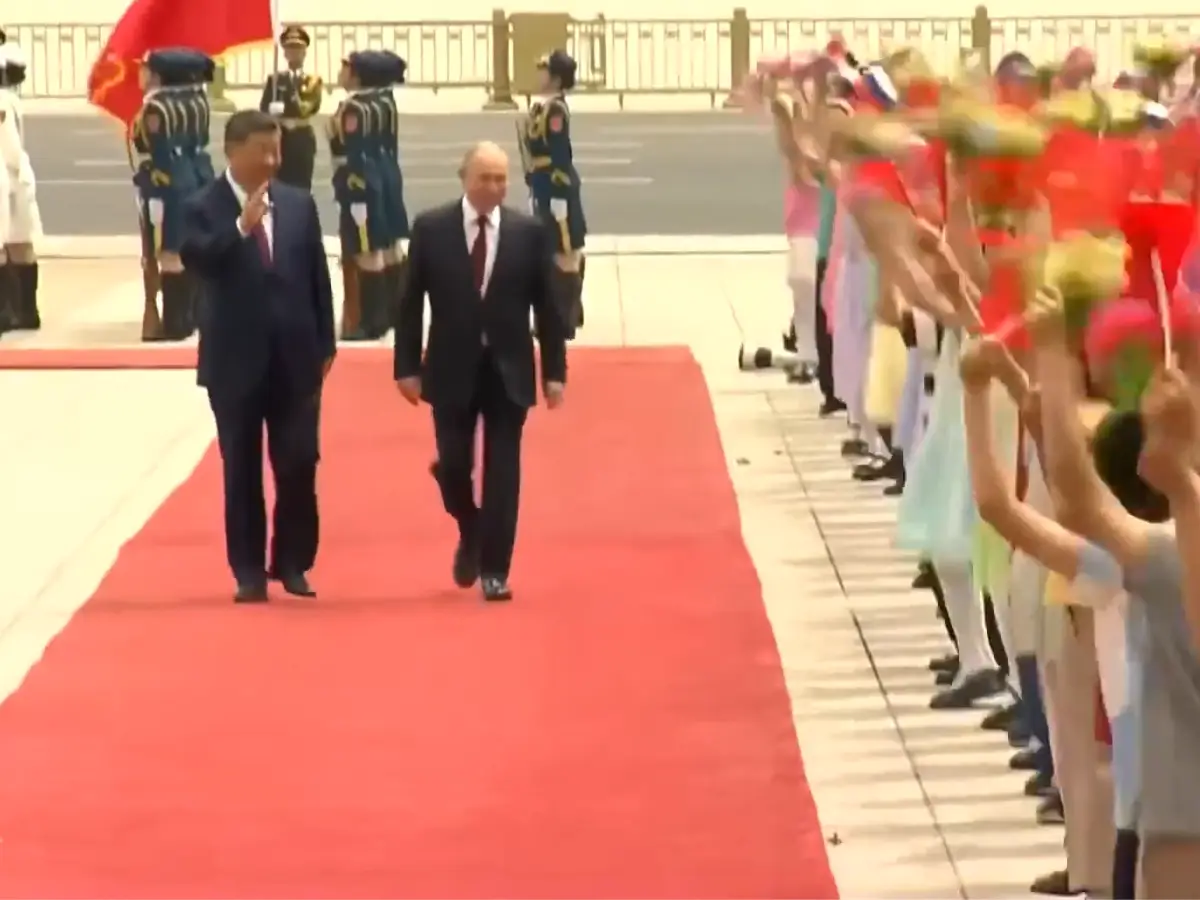 Putin and Xi meet in Beijing days after Trump's China visit Putin and Xi meet in Beijing days after Trump's China visit