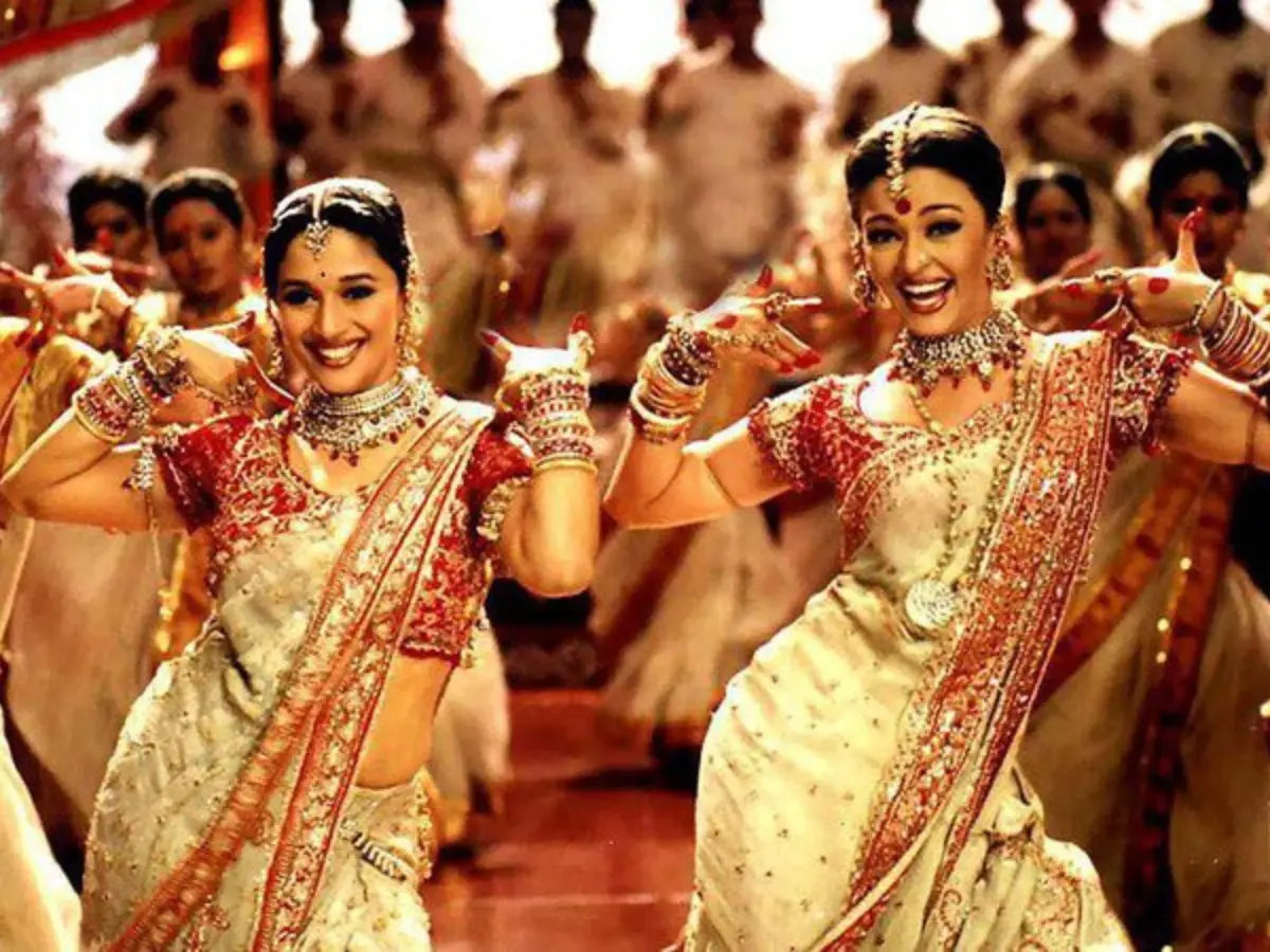 Did you know? Madhuri Dixit was four months pregnant while shooting ‘Dola Re Dola’ Did you know? Madhuri Dixit was four months pregnant while shooting ‘Dola Re Dola’