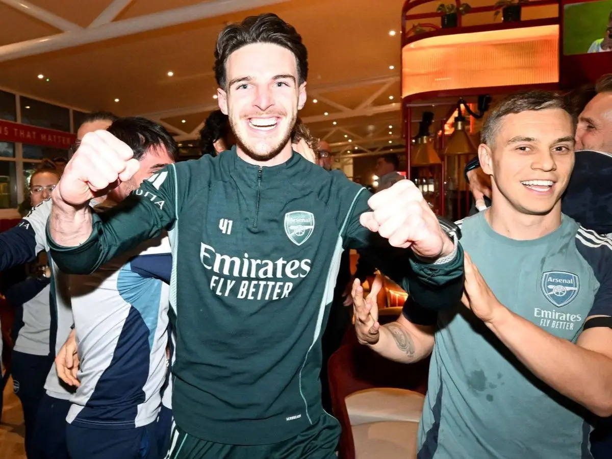 WATCH: Rice, Saka celebrate Arsenal’s historic PL title win with fans outside Emirates at 5 AM WATCH: Rice, Saka celebrate Arsenal’s historic PL title win with fans outside Emirates at 5 AM